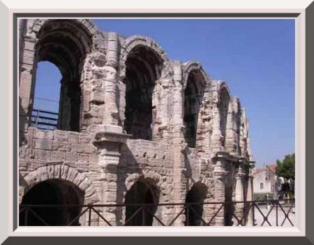 Les arènes d'Arles à 16 heures